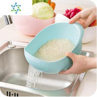 三维工匠日式塑料米勺家用量米器厨房卡通米铲子舀面粉勺多封口夹 淘米碗1件混色