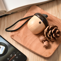 j2蓝牙音箱迷你手机无线便携式户外重低音炮创意松果小音响可爱小型大音量低音炮少女生日礼物W3