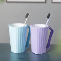 塑料漱口杯家用洗漱杯情侣一对刷牙杯牙缸简约创意定制刻字带手柄|浅蓝紫色塑料(备注模板名字日期)