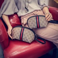 韩版学生可爱大容量化妆包便携随身收纳包网红新款化妆袋手提包