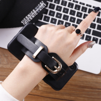 火豹适用苹果腕带iphoe11复古手机壳r/m皮质全包8p潮牌