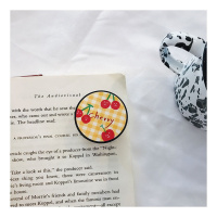 火豹卡通可爱花朵懒人指环支架刷剧桌面看电视折叠伸缩随身防摔个性创意新款情侣男女款苹果手机配件支架 三个樱桃手机座