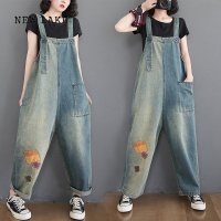 NEW LAKE小菲家~牛仔背带裤女春夏新款2024胖mm文艺减龄撞色贴布连体长裤