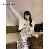 NEW LAKE法式蝴蝶印花吊带连衣裙女夏季温柔风复古油画气质系带收腰长裙子