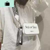 2020新款ins超火小包包女斜挎学生小方包单肩包韩版新款百搭森系NEW LAKE女士单肩包