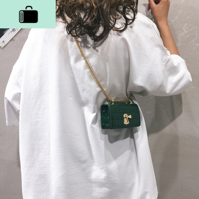 迷你小包包女包新款2020纯色个性小方包休闲简约链条单肩斜挎包潮NEW LAKE女斜挎包