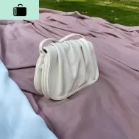 马鞍包女云朵包白色包包手拿斜挎韩版简约仙女褶皱2020新款潮NEW LAKE女斜挎包