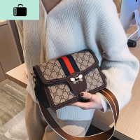 时尚网红春夏天小包包女包2020新款潮流行百搭ins宽带单肩斜挎包NEW LAKE女斜挎包