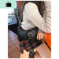 设计感个性暗黑系复古法棍腋下包包女2020春夏新款小众简约单肩包NEW LAKE女士单肩包