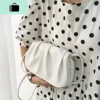 夏季马鞍包女云朵包白色包包手拿斜挎韩版简约仙女褶皱2020新款潮NEW LAKE女手包