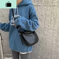 新款ins2020潮流港风休闲时尚简单肩斜挎手提包饺子包包女潮NEW LAKE 黑色