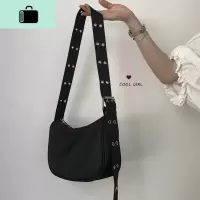 夏季新款韩版ins网红设计感双排扣斜跨包腋下包黑色单肩包包女潮NEW LAKE 黑色女士单肩包