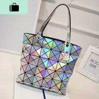 日韩版同款三角几何拼接撞色菱格立体折叠百变形托特单肩手提女包NEW LAKE女士单肩包
