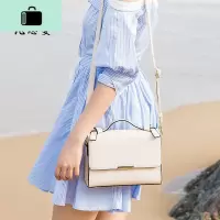白色小包包女斜挎包简约百搭女包2020新款潮手提单肩小方包女春夏NEW LAKE