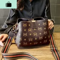 女包2020夏季新款潮时尚百搭小包洋气单肩水桶包女士宽肩带斜挎包NEW LAKE女斜挎包