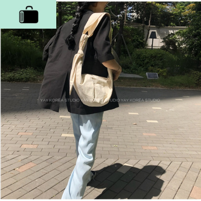 2020韩国春夏上新ins博主推荐帆布系带打结饺子包单肩斜跨女包NEW LAKE 黑色女斜挎包