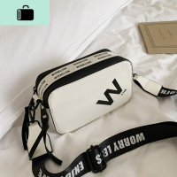 ins超火小包包女2020新款潮网红百搭手机小方包漆皮宽肩带斜挎包NEW LAKE女斜挎包