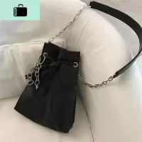 2020春夏上新韩版百搭抽绳水桶包chic斜挎单肩链条pu港风包包女包NEW LAKE 黑色收藏优先发货女斜挎包
