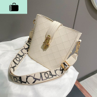 夏季宽带小包包女包大容量水桶包2020新款潮网红高级感百搭斜挎包NEW LAKE女斜挎包