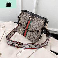 夏季网红包包女包2020新款宽带单肩包韩版时尚百搭洋气斜挎水桶包NEW LAKE女斜挎包