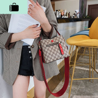 网红水桶包包春季新款2019女包韩版印花撞色手提包宽肩带斜挎单肩NEW LAKE女斜挎包