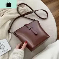 质感简约复古包包女包2020新款潮网红夏天水桶包女百搭单肩斜挎包NEW LAKE女斜挎包