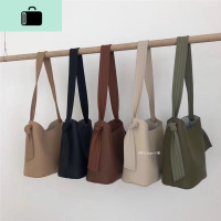 韩版水桶包女大容量斜挎包宽肩带2020网红仙女简约复古ins新款女NEW LAKE女斜挎包