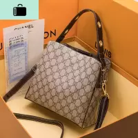 名牌包包2020新款潮网红百搭时尚单肩手提包女气质皮斜挎水桶包NEW LAKE