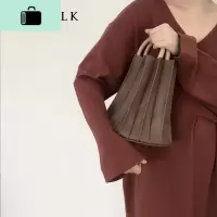 2020小众设计师风立体褶皱木圆环水桶包简约百搭时尚斜挎包女包包NEW LAKE女斜挎包