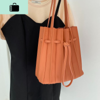 女款百褶单肩包韩版日系折叠水桶包抽拉时尚大容量软面单肩斜跨包NEW LAKE女斜挎包