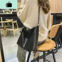 大容量大包包女包新款2020时尚女包斜挎包链条单肩包铆钉爆包女潮NEW LAKE女士单肩包
