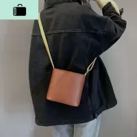 上新小包包女森系2020新款潮ins超火斜挎学生百搭休闲单肩水桶包NEW LAKE女士单肩包