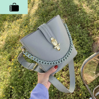 夏天小包包女包2020流行新款潮时尚百搭ins斜挎包网红单肩水桶包NEW LAKE女士单肩包