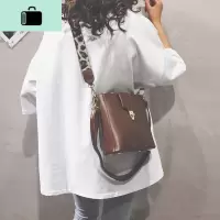 宽肩带大包包女2020新款大容量复古水桶包百搭休闲港风单肩斜挎包NEW LAKE女士单肩包