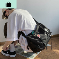 斜挎包男士潮牌机车包日系学生大容量休闲运动挎包女单肩邮差包NEW LAKE 黑色(送挂件)