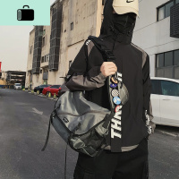 港风潮牌斜挎包男机能休闲大容量邮差包暗黑工装风单肩包学生挎包NEW LAKE