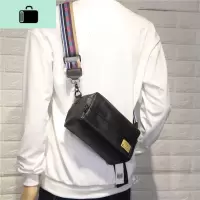 日韩个性男女单肩包 休闲彩带斜跨男包 潮男小方包挎包NEW LAKE 黑色男士单肩包