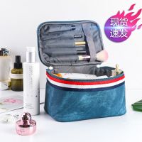 化妆包女便携网红随身携带简约超火化妆品大容量旅行可爱收纳袋包