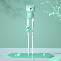 儿童筷子训练筷小孩学习吃饭的吸盘碗家用练习叉宝宝勺子餐具套装 晨雾绿 升级款(右手筷)+收纳盒