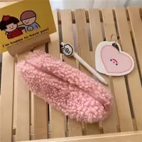 ins韩版少女心毛绒羊羔绒笔袋女中小学生徽章大容量文具盒收纳袋 少女粉色 单个笔袋