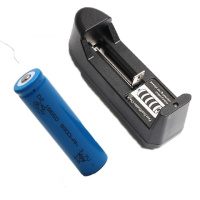 激光手电绿光激光灯教鞭笔镭射灯绿外线远射售楼部沙盘笔 万能充电器+18650充电锂电池一个