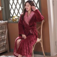 睡袍女士冬季珊瑚绒三层夹棉加厚加长款加大码法兰绒保暖浴袍睡衣