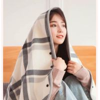 日本法兰绒披肩毛毯盖毯冬天加厚新款秋款女外搭冬季保暖发热