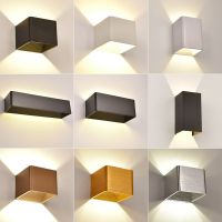 北欧现代个性创意客厅餐厅卧室床头灯设计师客厅过道led网红壁灯