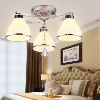 餐厅灯卧室吊灯客厅现代简约个性led餐桌三头饭厅灯具家用吸顶灯