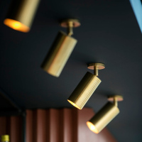 北欧射灯led吸顶灯简约现代客厅背景墙家用服装店铺商用轨道射灯