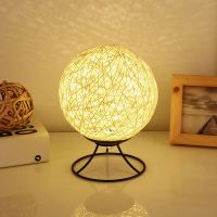 北欧创意卧室投影床头装饰台灯温馨床头小夜灯喂奶灯婚庆礼物台灯