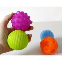 DZQ婴儿感统触觉手抓球玩具 训练球宝宝按摩感知软球波波球BB器 捏捏BB器随机两个