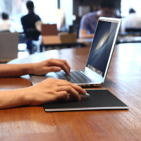 笔记本电脑金属鼠标垫女小号铝合金创意大皮质办公室游戏电竞定制