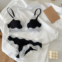 法式性感蕾丝内衣小胸聚拢上托薄款日系少女无钢圈简约文胸套装